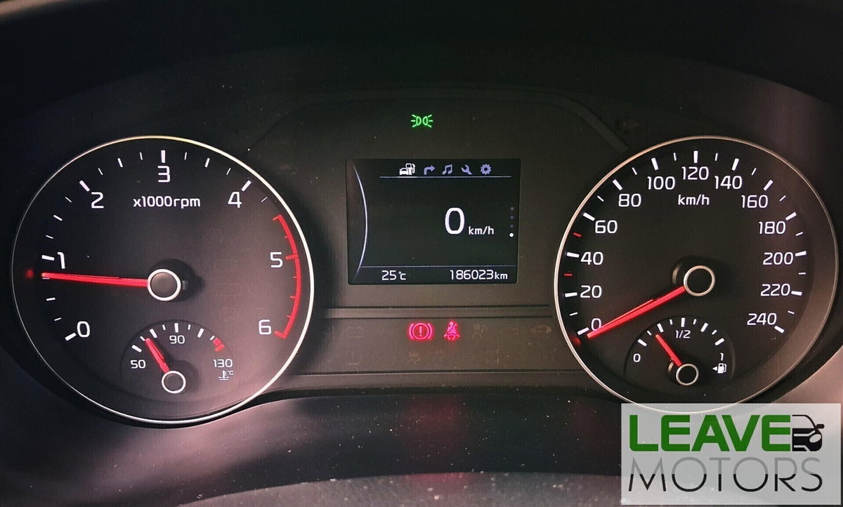 Kia Sportage 1.7 CRDI 2WD Active (9)