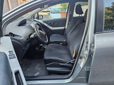 Toyota Yaris 1.D-4D 5 porte (9)