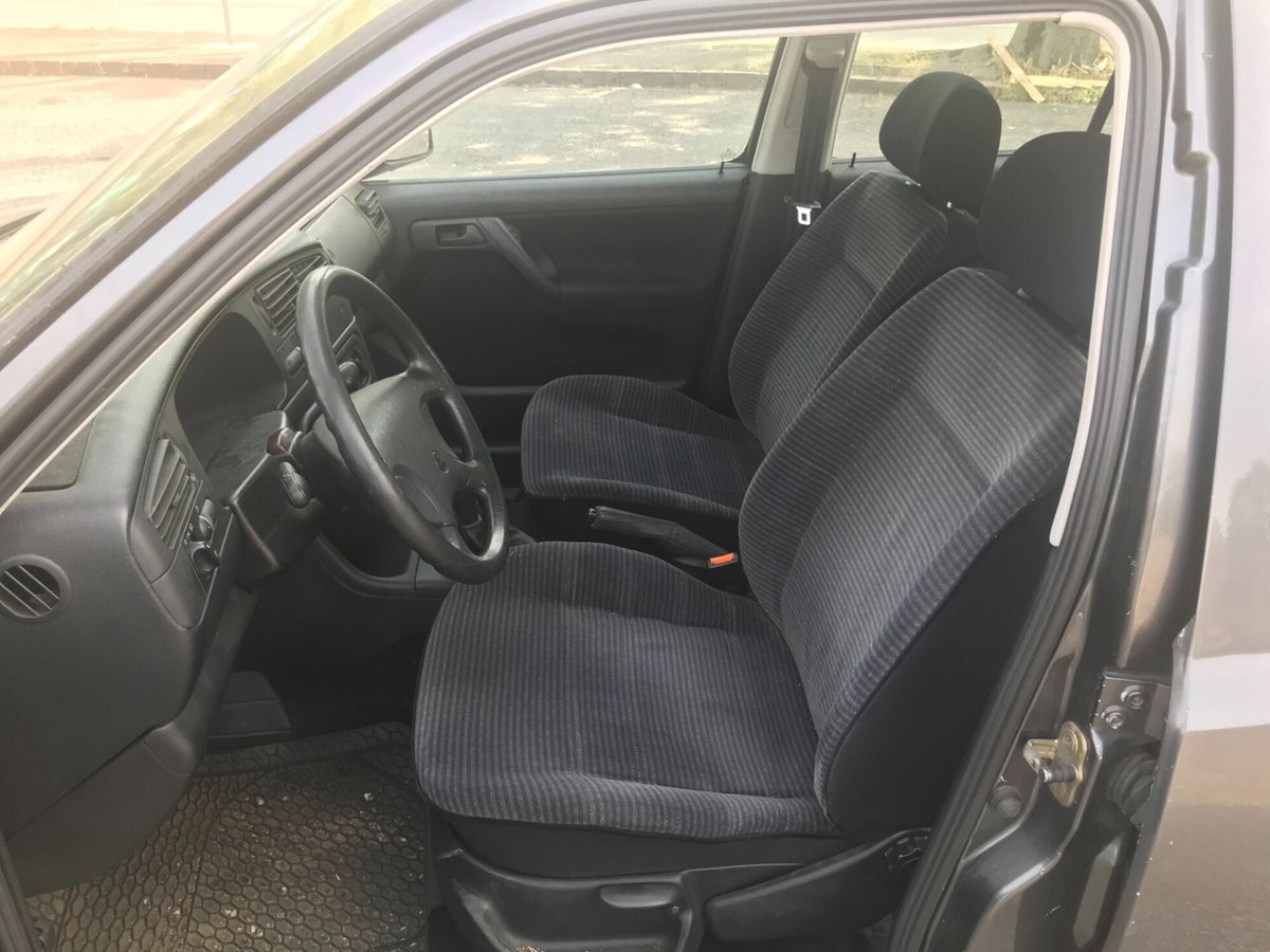Volkswagen Golf 1.4 cat 5 porte GL (11)