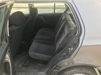 Volkswagen Golf 1.4 cat 5 porte GL (12)