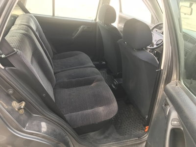 Volkswagen Golf 1.4 cat 5 porte GL (14)