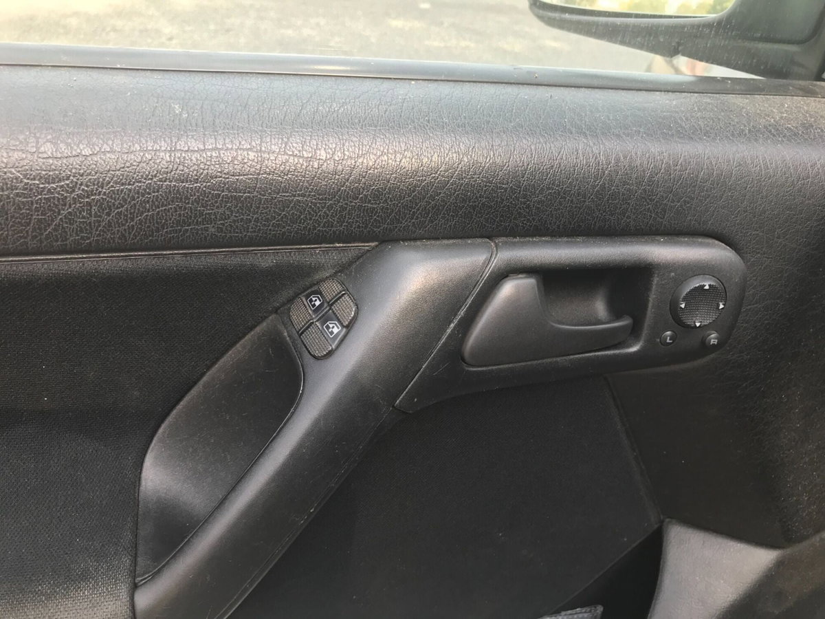 Volkswagen Golf 1.4 cat 5 porte GL (18)
