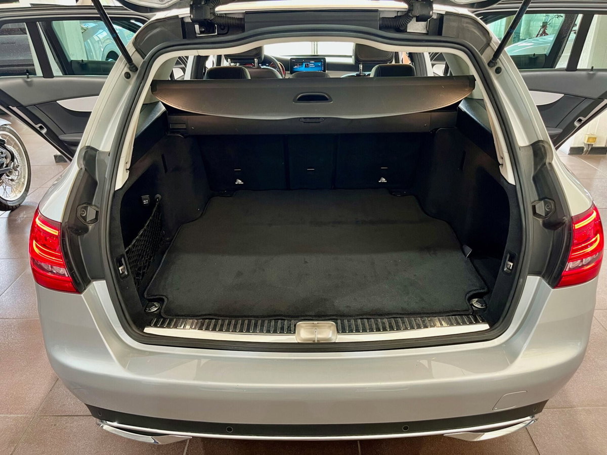 Mercedes-Benz Classe C Station Wagon 220 d Auto Premium (10)