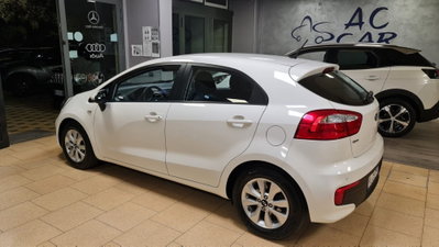 Kia Rio 1.1 CRDi 5p.S&S High Tech (10)