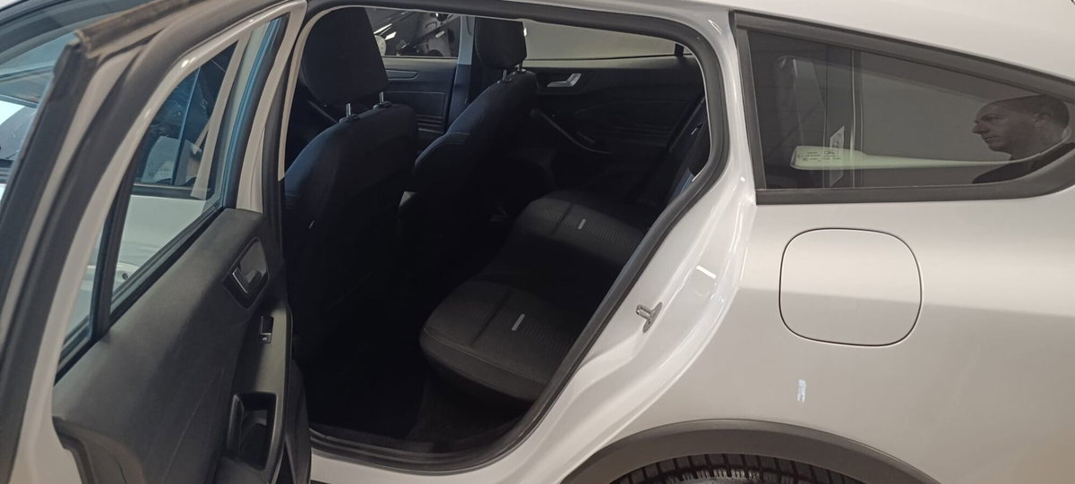 Ford Focus Station Wagon 1.5 EcoBlue 120 CV aut. SW Active Design (14)