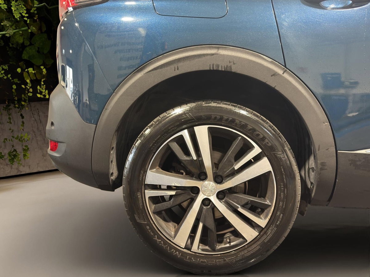 Peugeot 5008 BlueHDi 130 S&S EAT8 GT Pack (9)