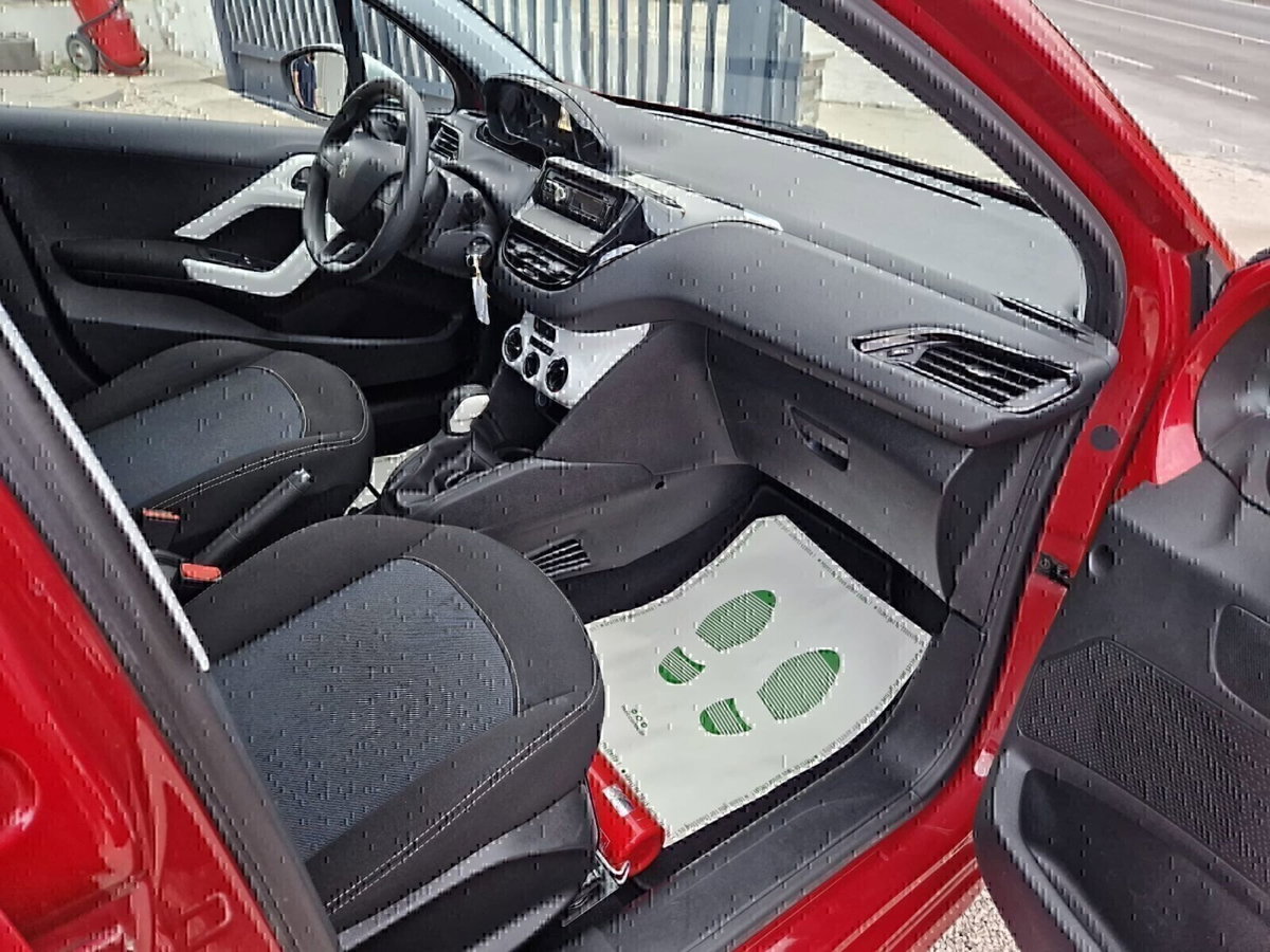 Peugeot 208 68 5 porte Active (10)