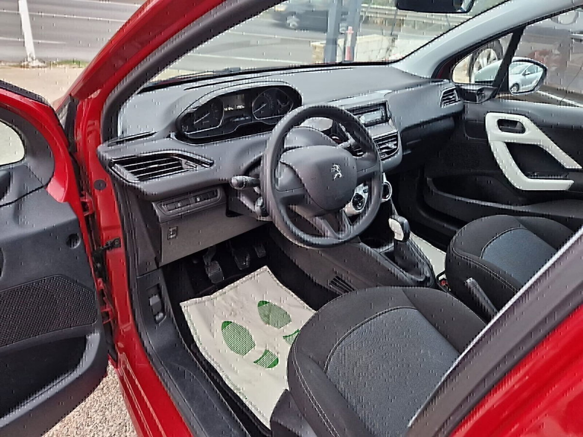 Peugeot 208 68 5 porte Active (13)