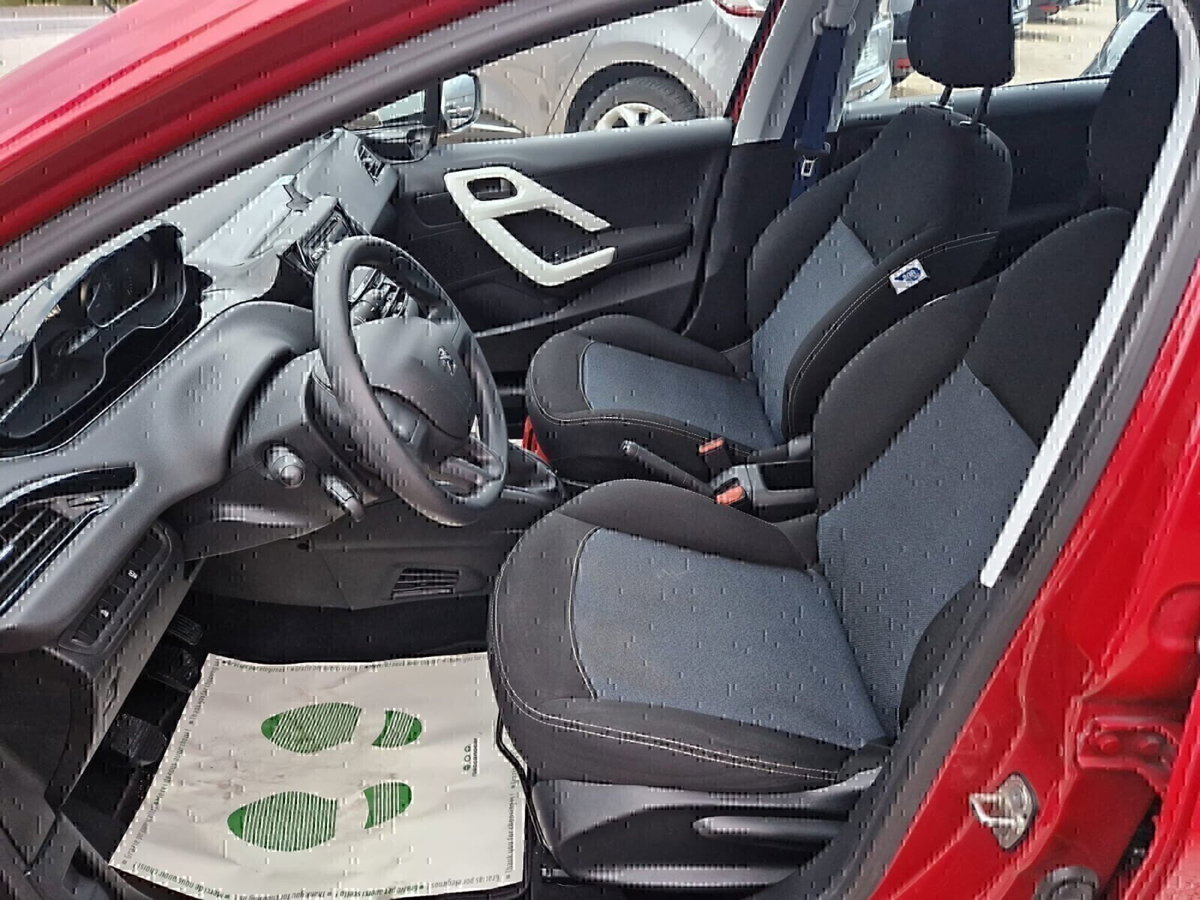 Peugeot 208 68 5 porte Active (14)