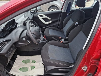 Peugeot 208 68 5 porte Active (14)