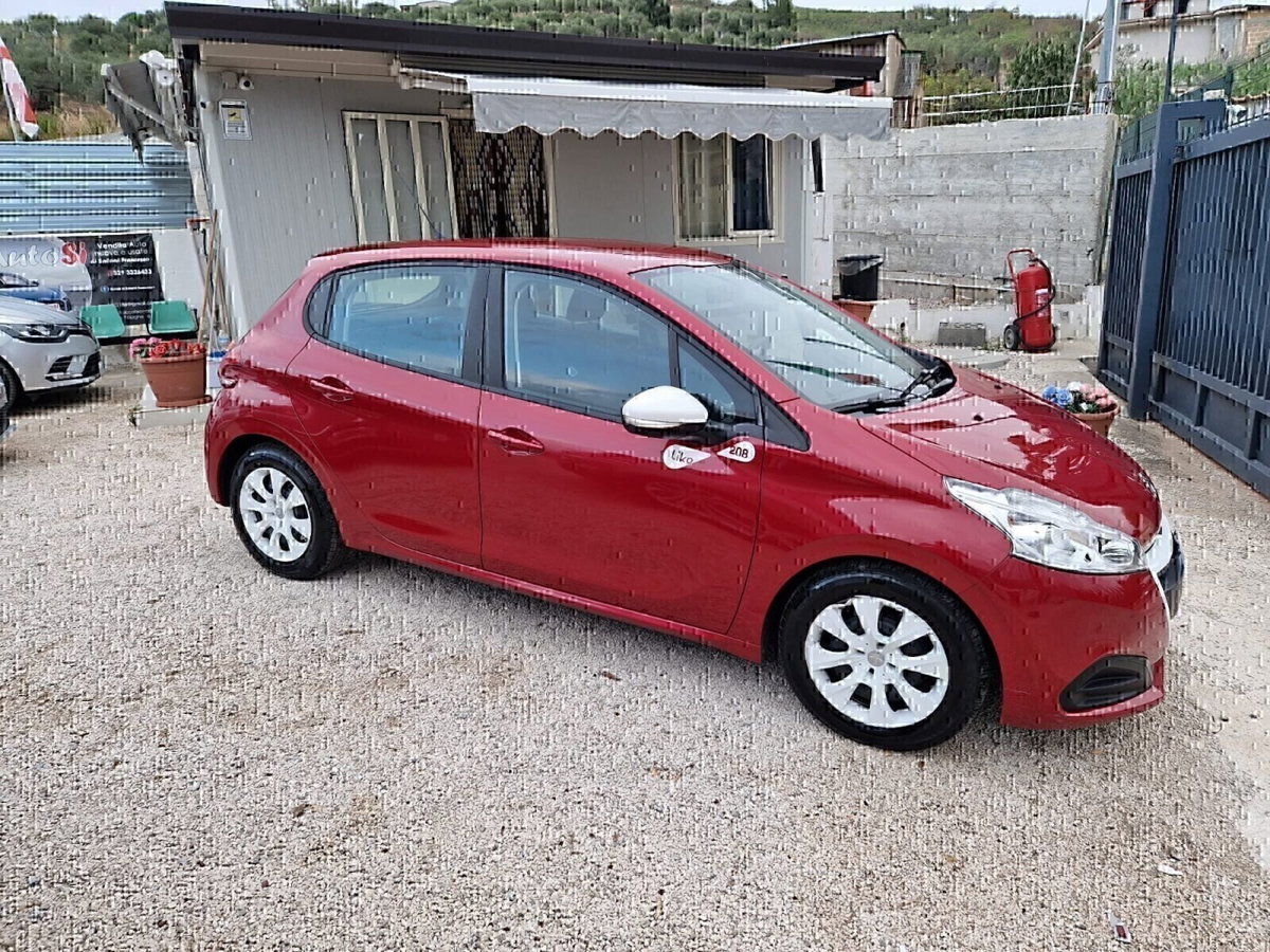 Peugeot 208 68 5 porte Active (2)