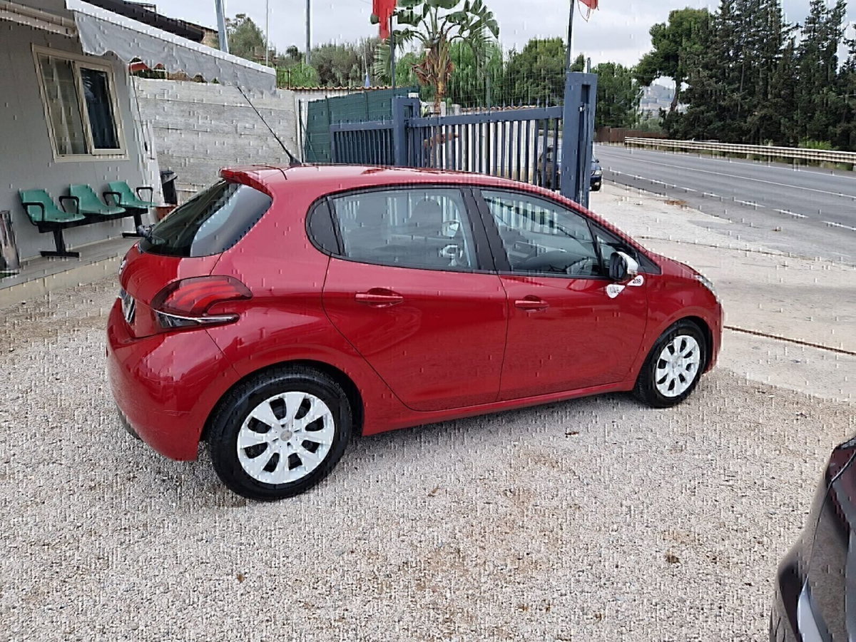 Peugeot 208 68 5 porte Active (6)