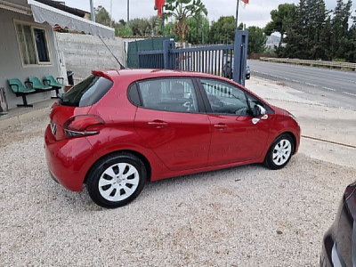 Peugeot 208 68 5 porte Active (6)