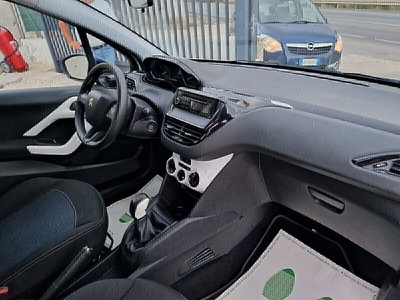 Peugeot 208 68 5 porte Access (11)