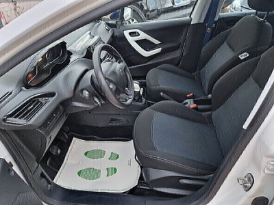 Peugeot 208 68 5 porte Access (13)