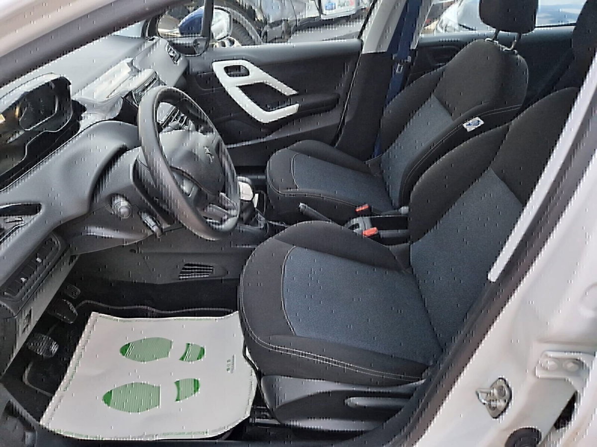 Peugeot 208 68 5 porte Access (9)