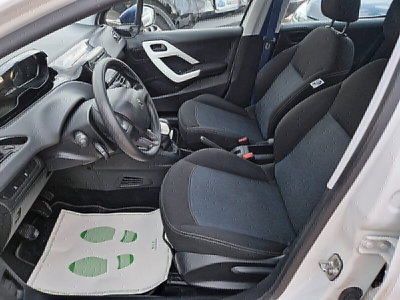 Peugeot 208 68 5 porte Access (9)