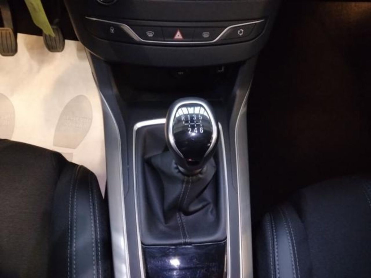 Peugeot 308 PureTech Turbo 130 S&S Allure Pack (11)