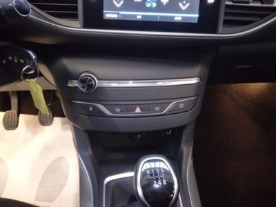 Peugeot 308 PureTech Turbo 130 S&S Allure Pack (12)