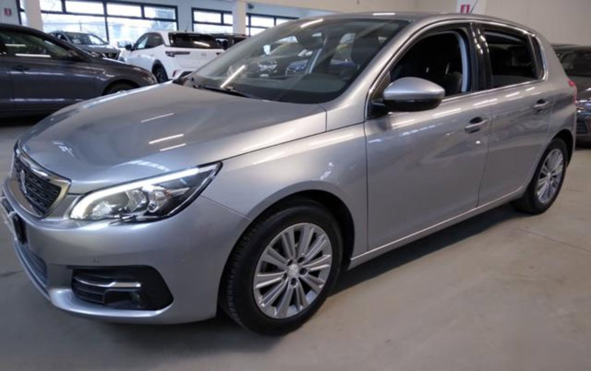 Peugeot 308 PureTech Turbo 130 S&S Allure Pack (2)