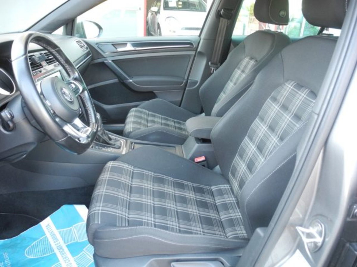Volkswagen Golf GTD 2.0 TDI 5p. BlueMotion Technology (11)