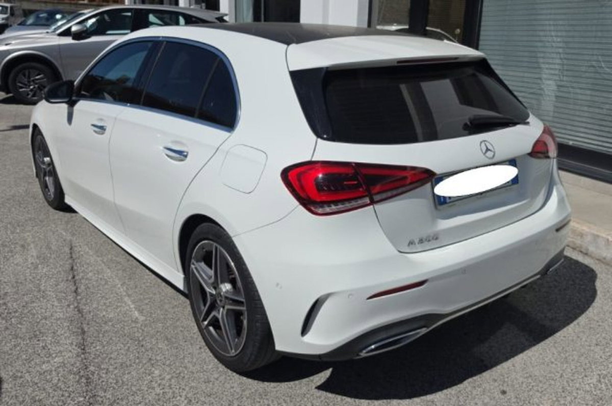 Mercedes-Benz Classe A Sedan 200 Automatic 4p. Premium (4)