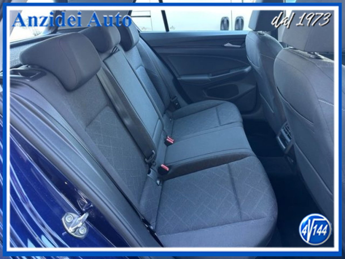 Volkswagen Golf Variant 1.0 eTSI EVO DSG Life (9)