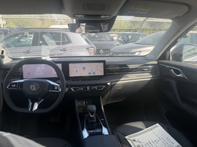 Mg HS 1.5 hybrid+ Luxury auto (11)