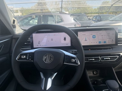Mg HS 1.5 hybrid+ Luxury auto (14)
