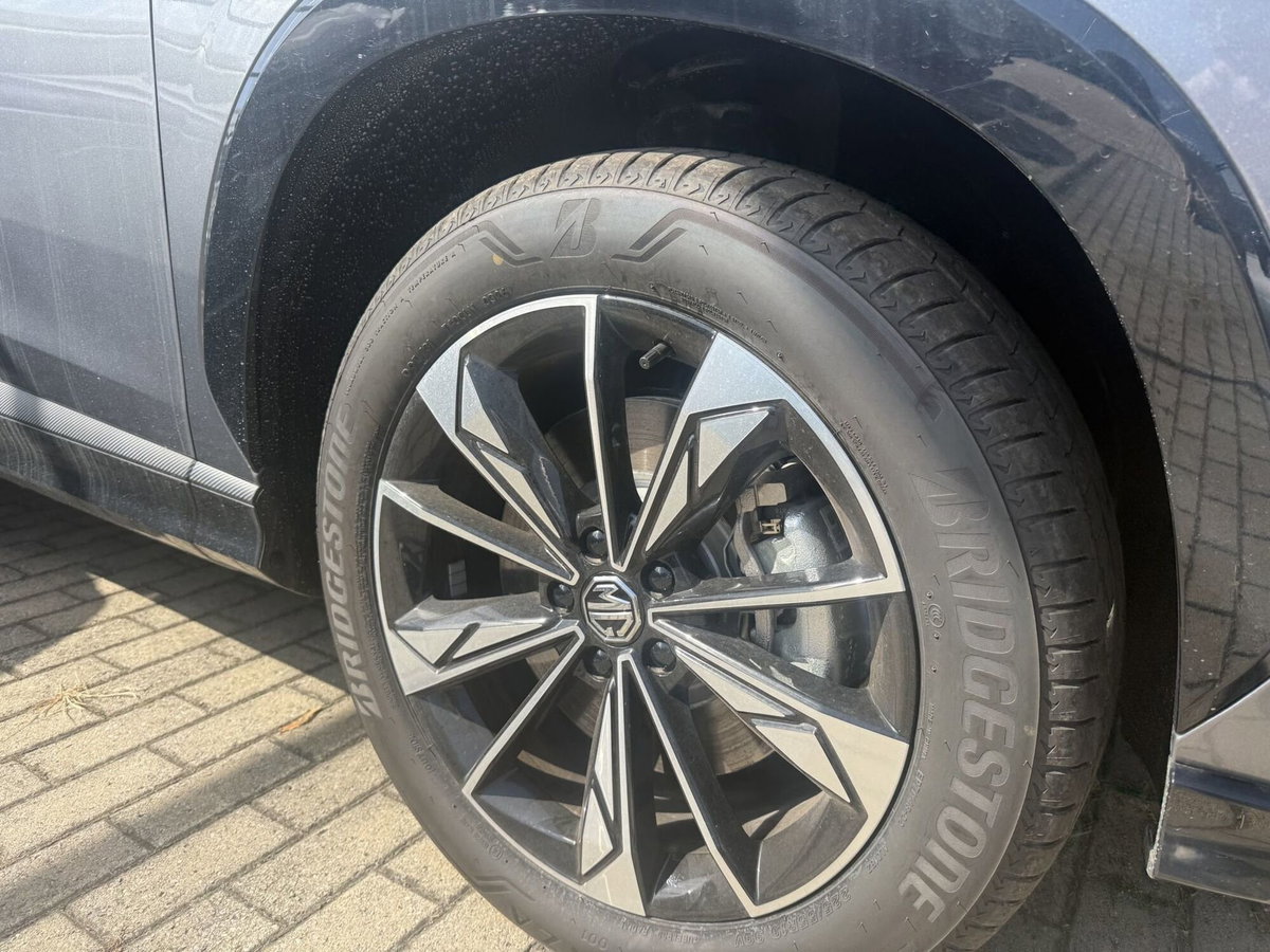 Mg HS 1.5 hybrid+ Luxury auto (5)