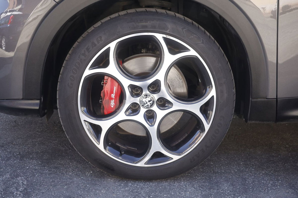 Alfa Romeo Tonale 1.6 Sprint 130cv tct6 (5)