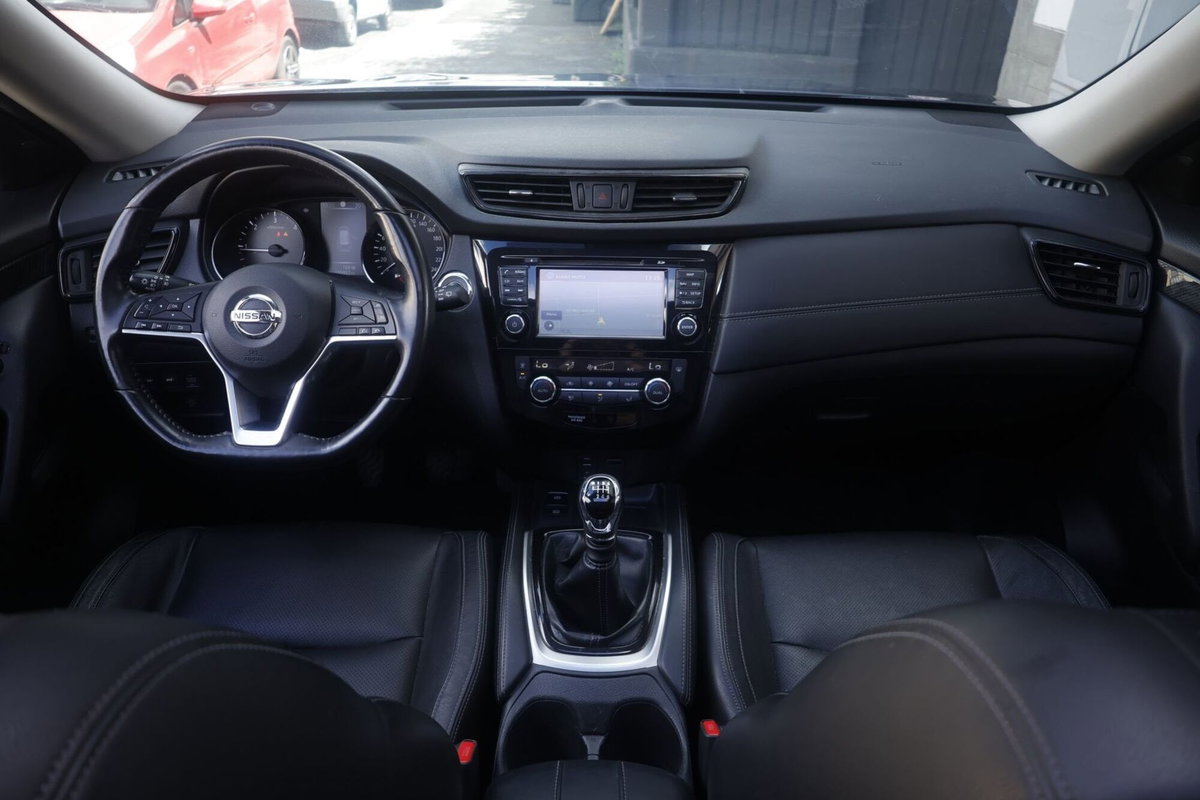 Nissan X-Trail 1.6 dCi 4WD Tekna (2)