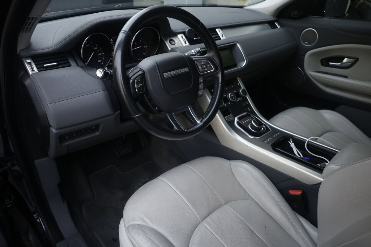 Land Rover Range Rover Evoque 2.0 TD4 150 CV 5p. Pure (16)