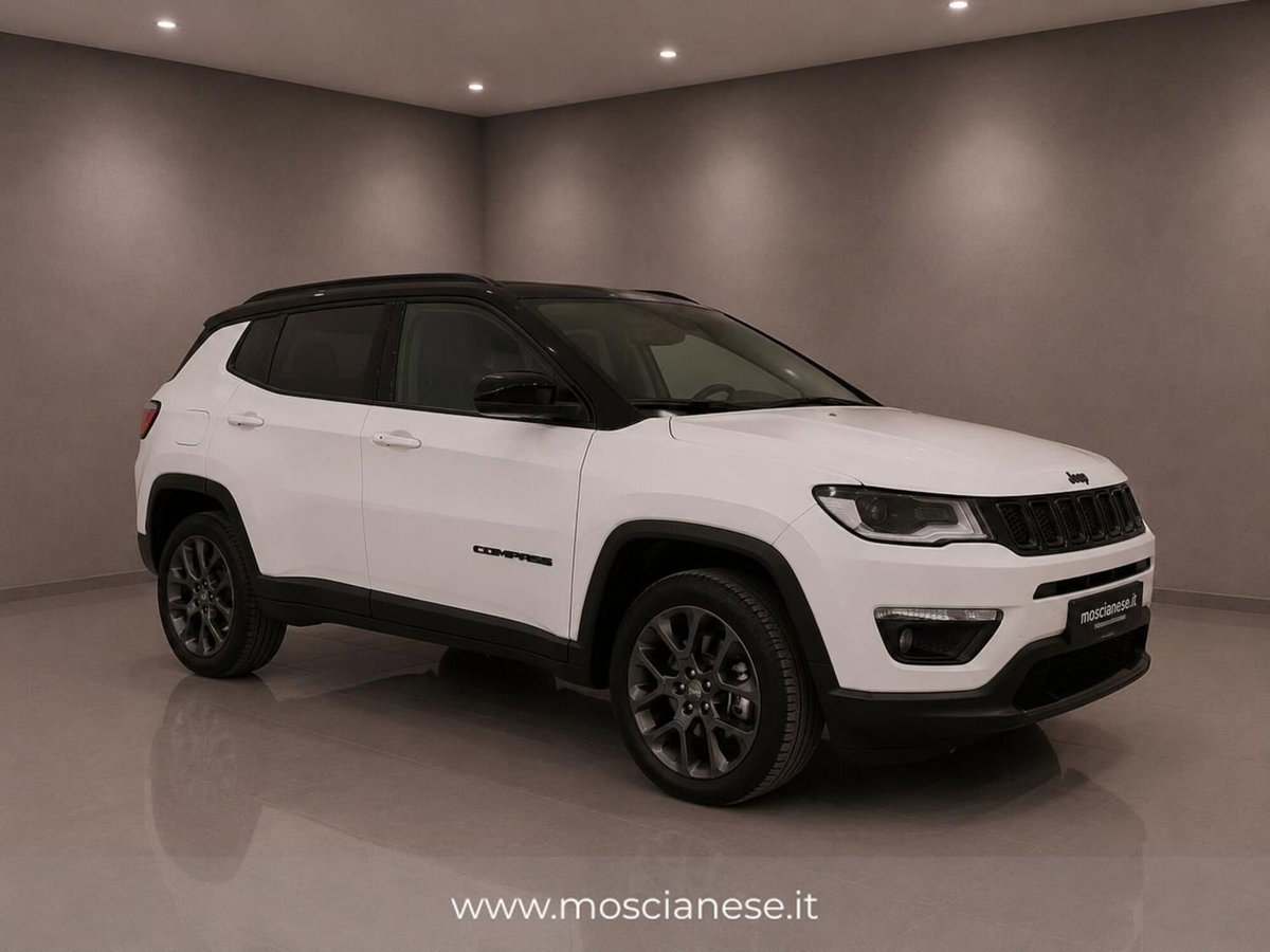Jeep Compass 1.3 T4 190CV PHEV AT6 4xe Business (3)