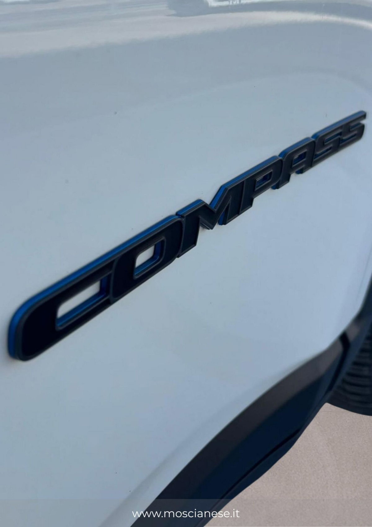 Jeep Compass 1.3 T4 190CV PHEV AT6 4xe Business (8)