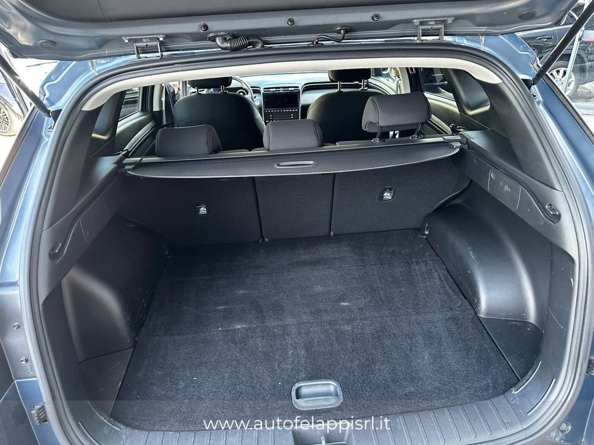 Hyundai Tucson 1.6 crdi 48V Xline 2wd dct (10)