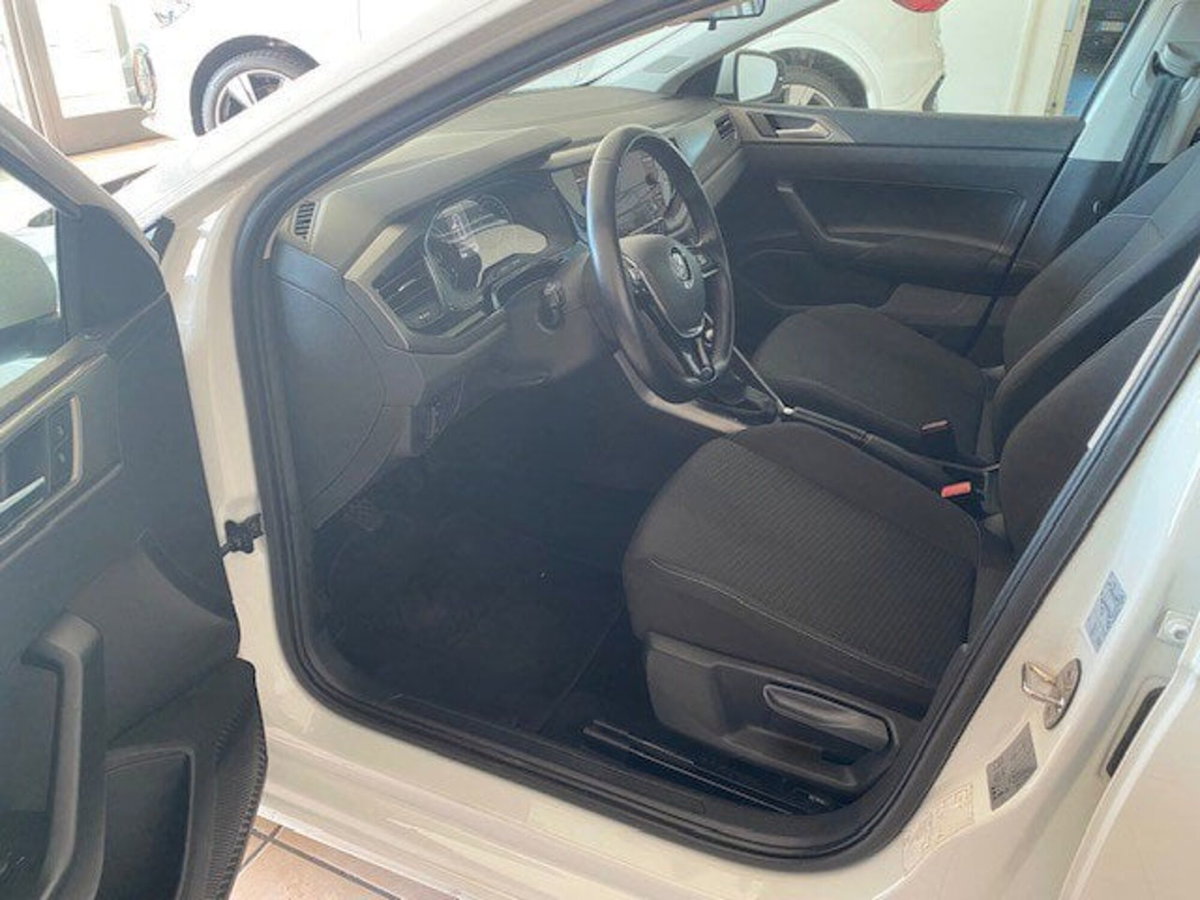 Volkswagen Polo 1.0 EVO (8)
