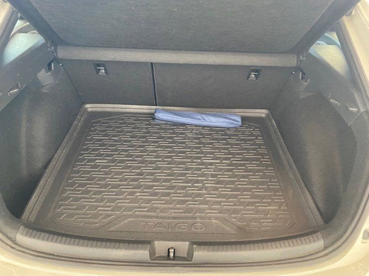 Volkswagen Taigo 1.0 TSI 110 CV DSG R-Line (10)