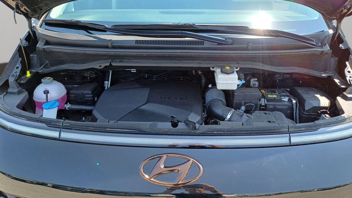 Hyundai Staria 2.2 awd auto (13)