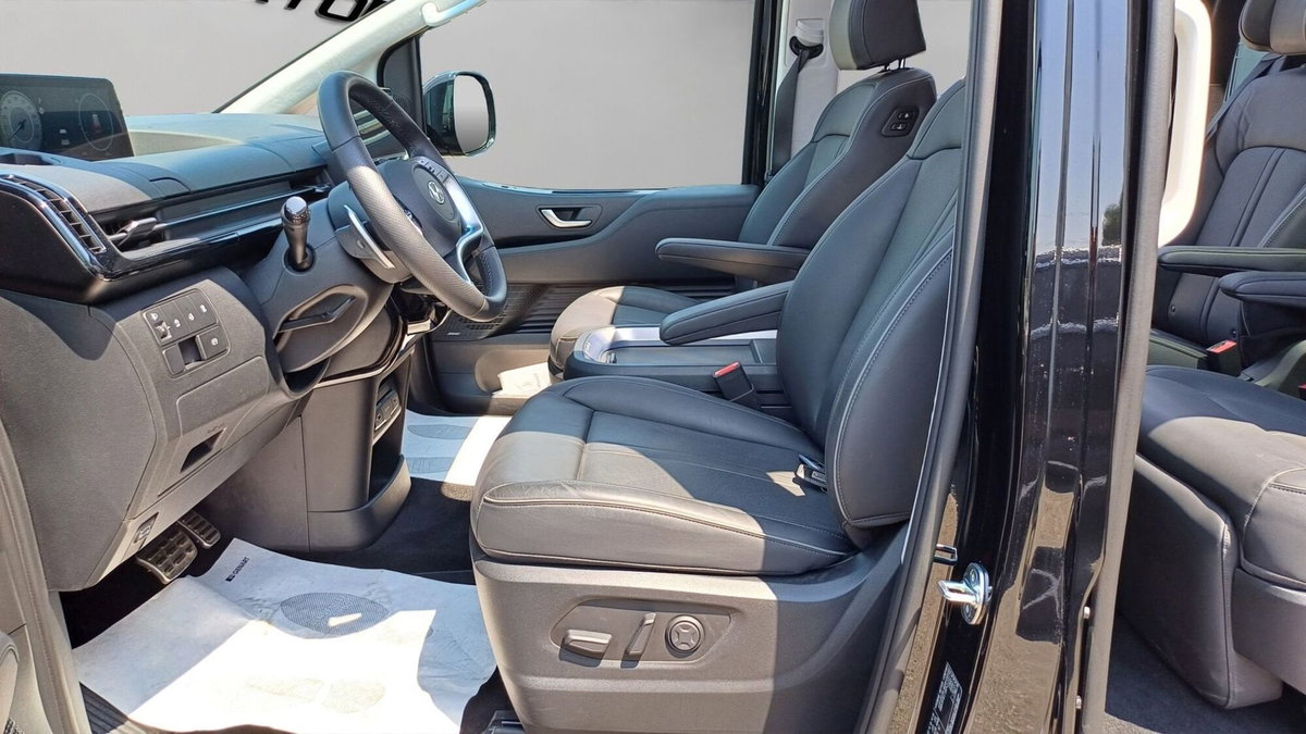 Hyundai Staria 2.2 awd auto (5)