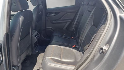 Jaguar F-Pace 2.0 D 180 CV AWD aut. Prestige (11)