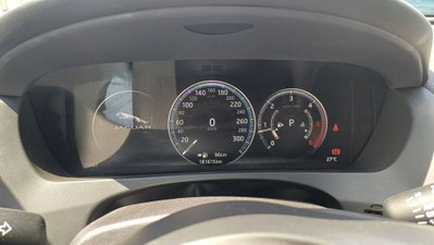 Jaguar F-Pace 2.0 D 180 CV AWD aut. Prestige (15)