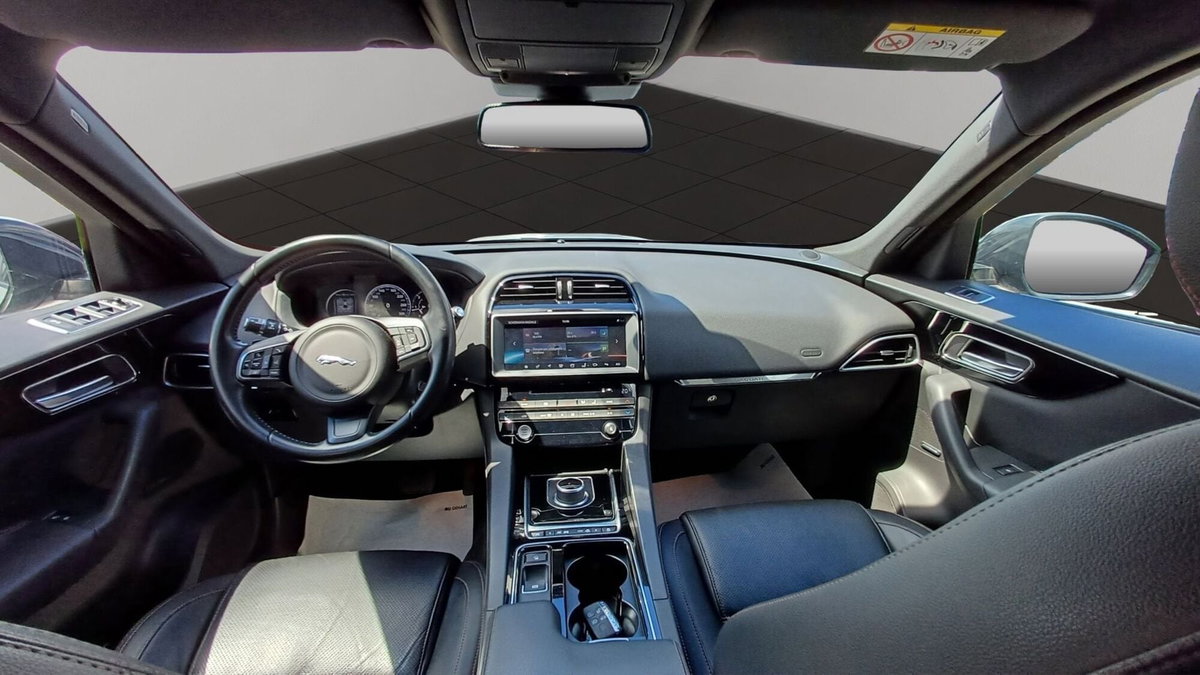 Jaguar F-Pace 2.0 D 180 CV AWD aut. Prestige (8)
