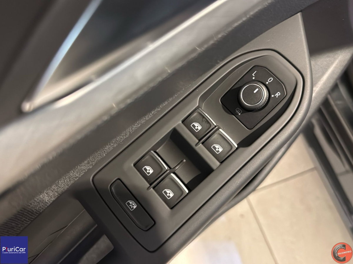 Volkswagen Golf Variant 2.0 TDI SCR DSG Style (19)
