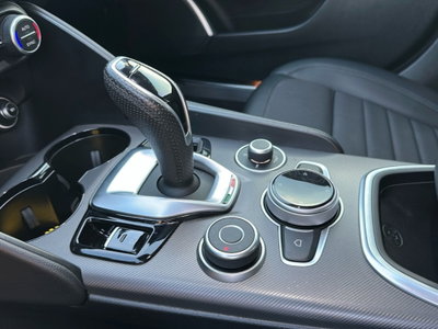 Alfa Romeo Giulia 2.0 Turbo 200 CV AT8 Sprint (17)