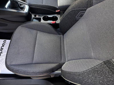 Renault Captur 1.0 eco-g Techno 100cv (11)