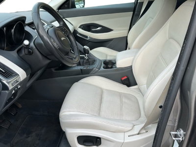 Jaguar E-Pace 2.0D 150 CV S (9)