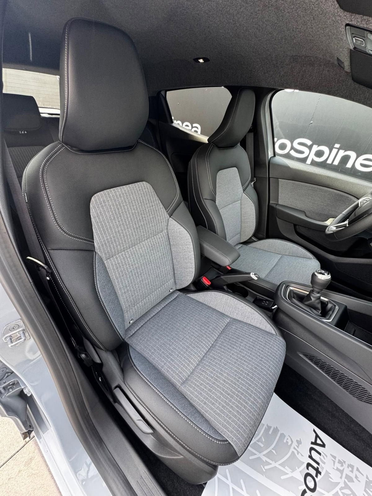 Renault Clio 1.0 eco-g Techno 100cv (18)