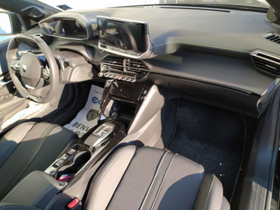 Peugeot 208 motore elettrico 136 CV 5 porte GT Pack (4)