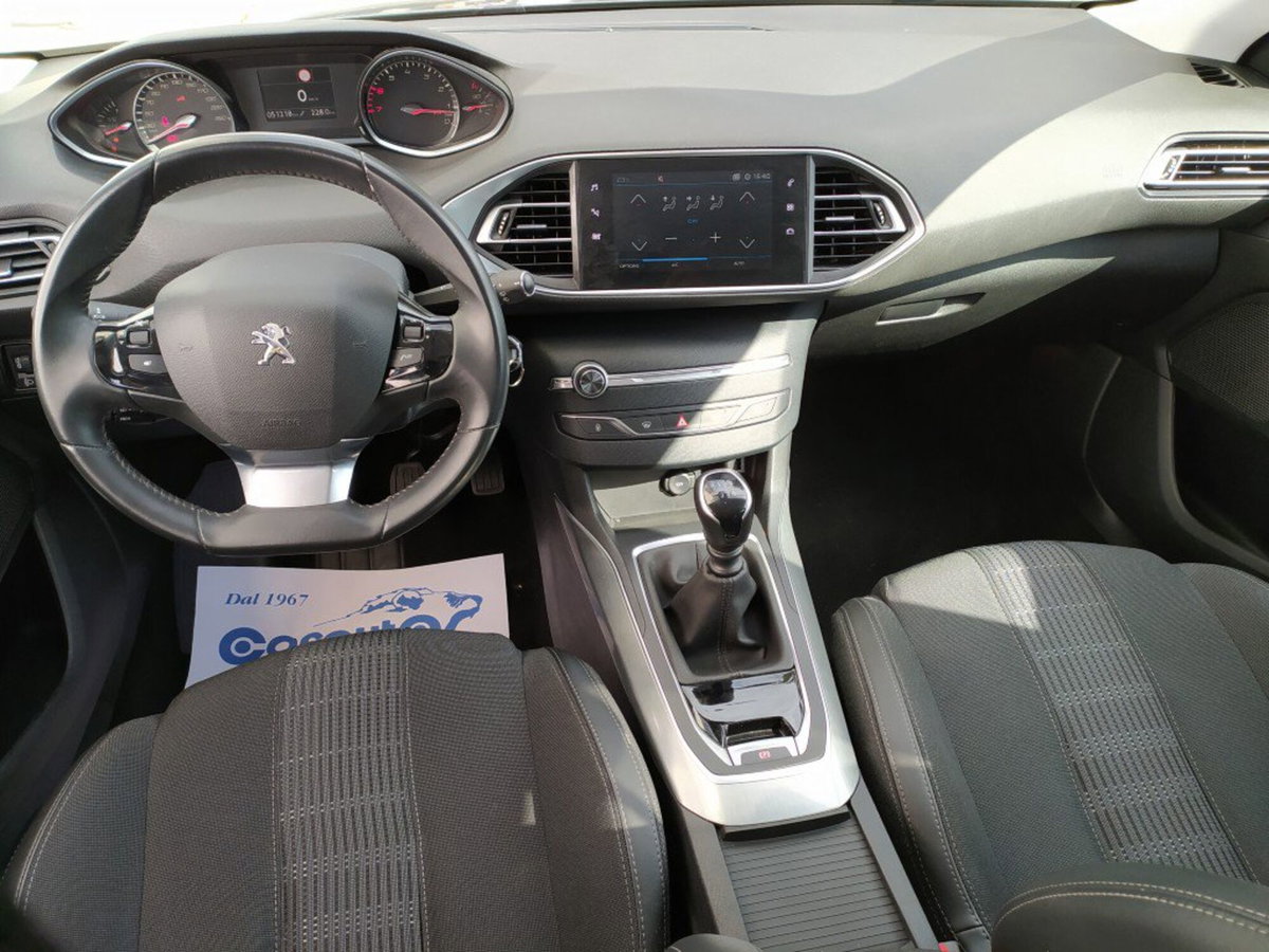 Peugeot 308 PureTech Turbo 130 S&S Allure Pack (12)